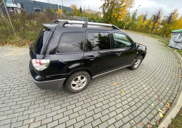 Mitsubishi Outlander cena 5900 przebieg: 360000, rok produkcji 2003 z Szczecin małe 466